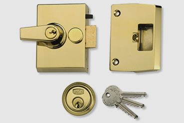 Nightlatch installation by Clapton master locksmith